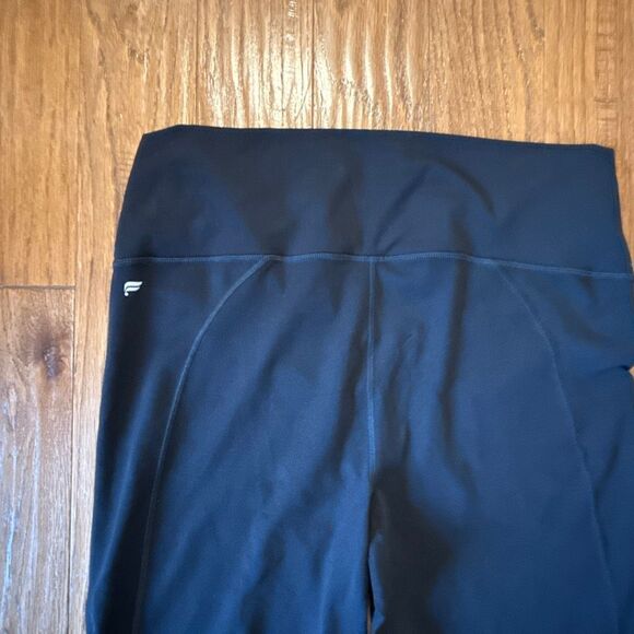Fabletics black powerhold crop 24” inseam leggings XL - Picture 9 of 9
